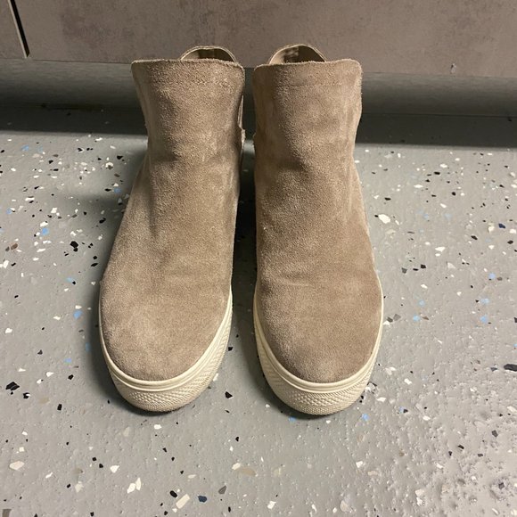 Shoes - Picture 3 of 3